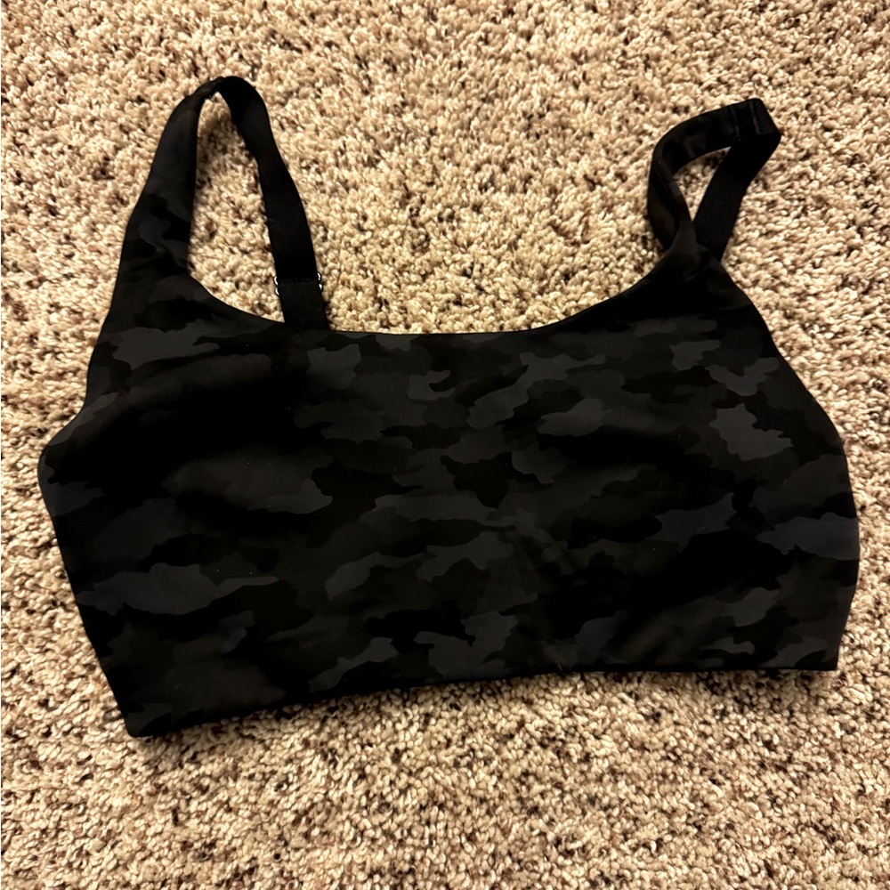 Lululemon cammo bra